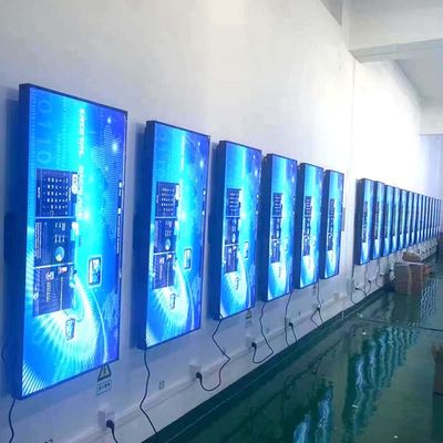Het Vensterlcd van de 55 Duimwinkel Vertoningscomité die 3500nits 1080p hangen