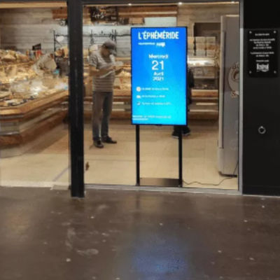 43 duim Tweezijdige LCD het Schermmodule Dubbele Opgeruimde het Vensterkiosk van de Reclamevloer
