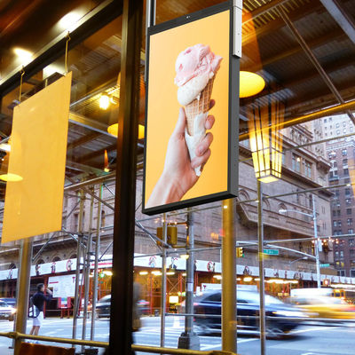 Industrial Grade Roof Hanging LCD Advertising Display Panel 55′′ 2500 Nit High Tni 110C